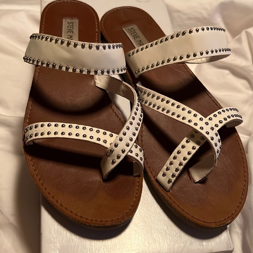 Steve Madden Aveery white sandals